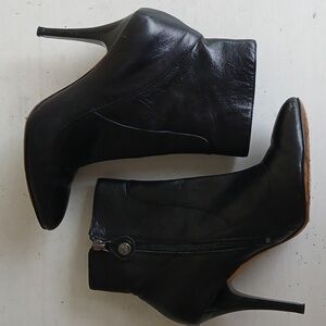 Modern Vintage Black Loretta Leather Boot size 7